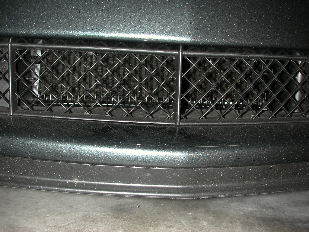 The stock uncovered Z06 and Grand Sport oil cooler